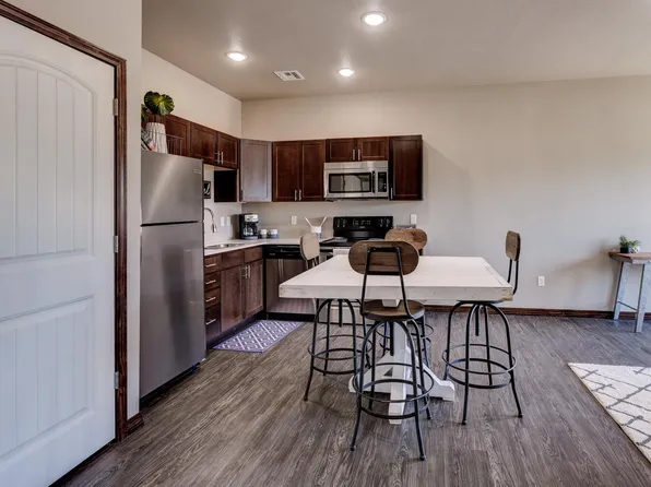 1109 Hope Ln #9A, Carthage, MO 64836