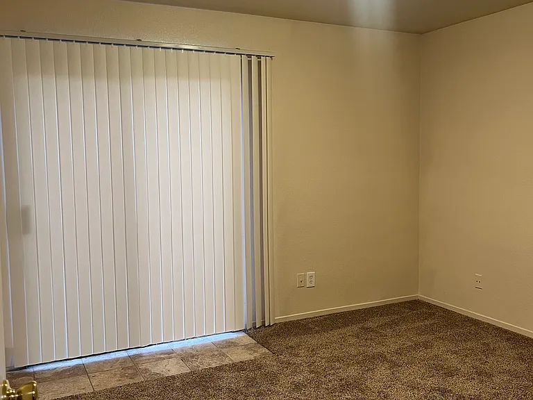 WESTMARC APARTMENT HOMES — Photo 10