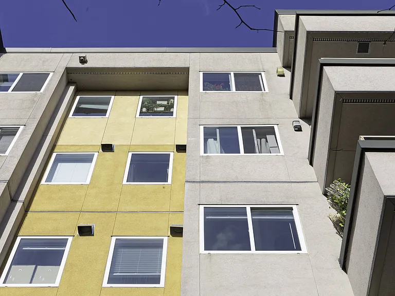 Liam Apartments — Photo 25