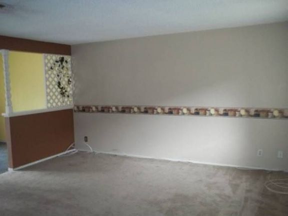 2nd image of 6117 Meadowgrass Ln