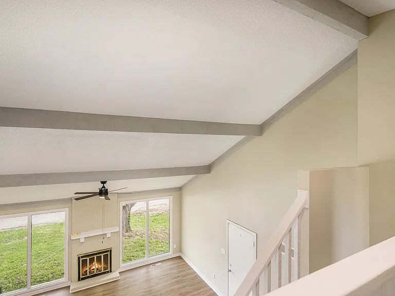 8207 Webster Ave #7 — Photo 25