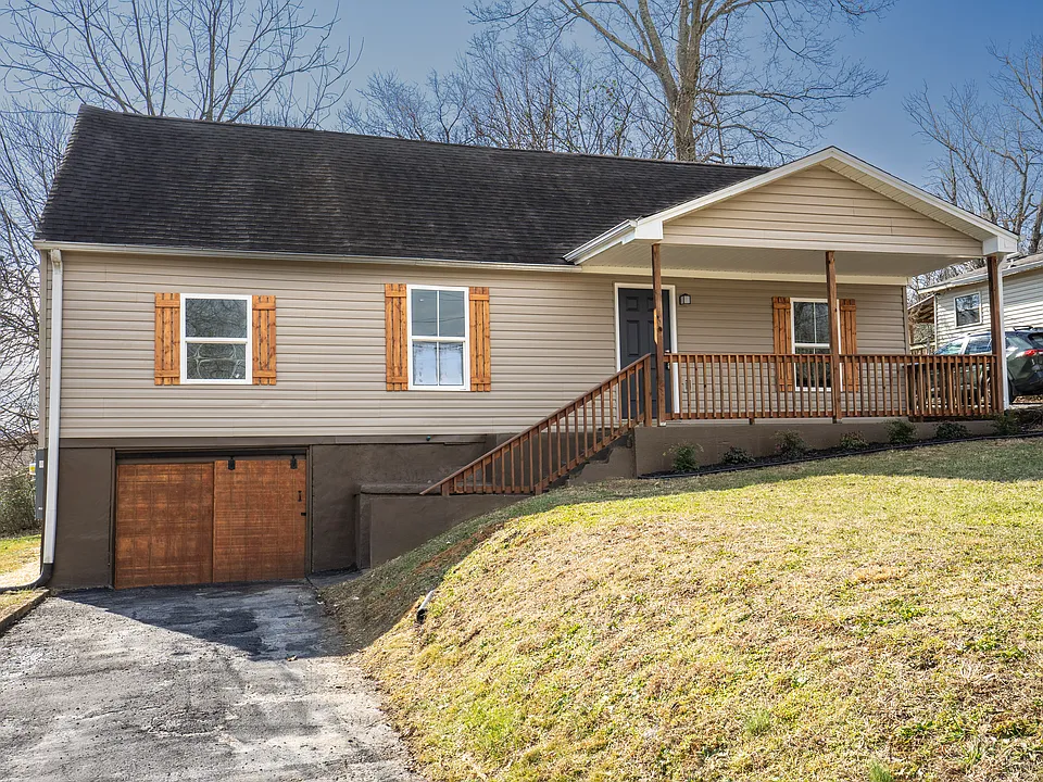 3336 Parker Ln