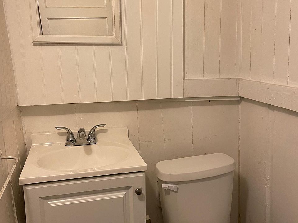 2nd image of 21562 Starrett Hill Dr #B
