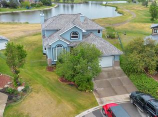 517 E Lakeside Greens Pl, Chestermere, AB T1X1C6