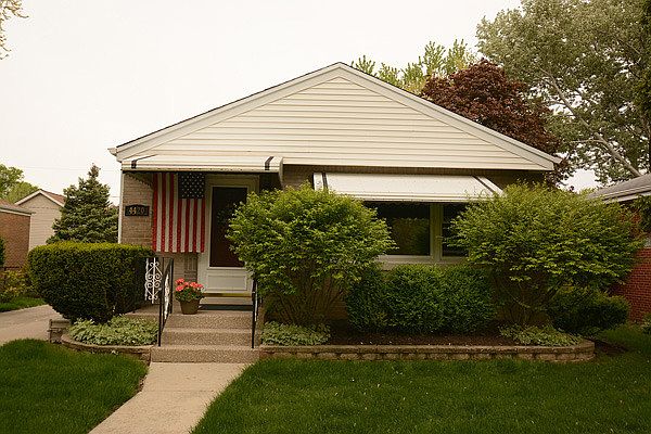 1st image of 4420 Dubois Ave