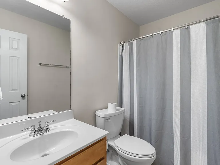 129 Alexander Blvd — Photo 29