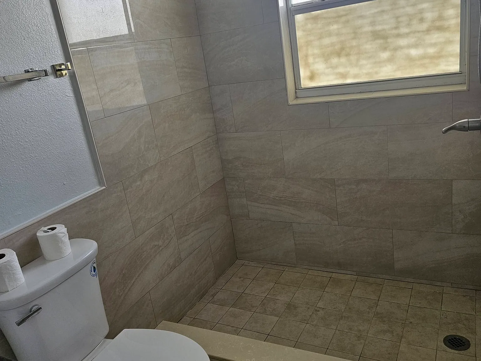 3 bed, 1410 sqft, $3,000 — Photo 3