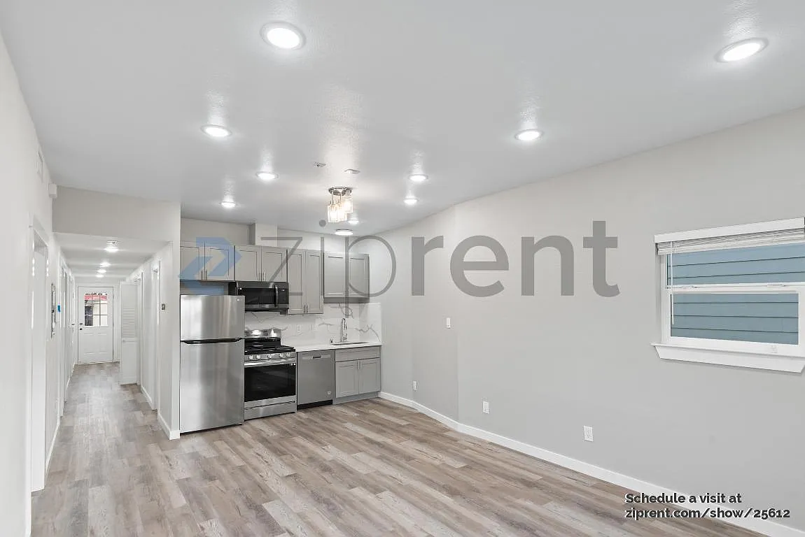 5 bed, 1900 sqft, $4,995 — Photo 4