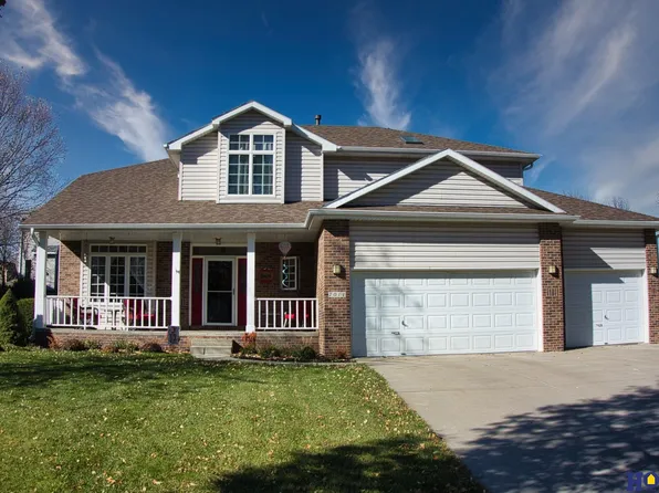 7011 Woody Creek Cir, Lincoln, NE 68516
