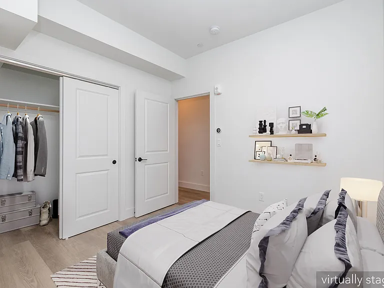 737 Pine — Photo 4