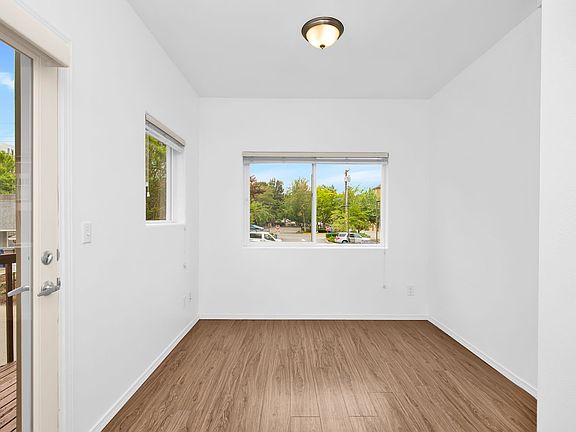 5th image of 8055 165th Ln NE