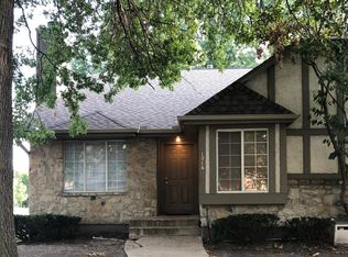 1216 NW Village Dr, Blue Springs, MO 64015