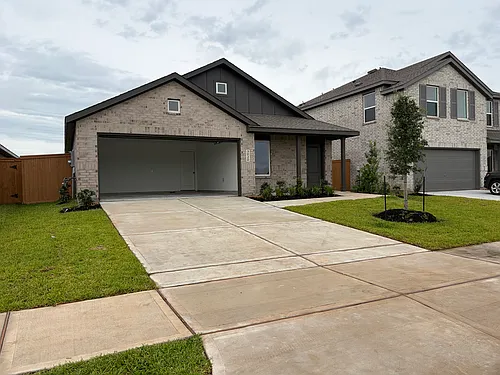 3020 Huntersville Dr Photo 1