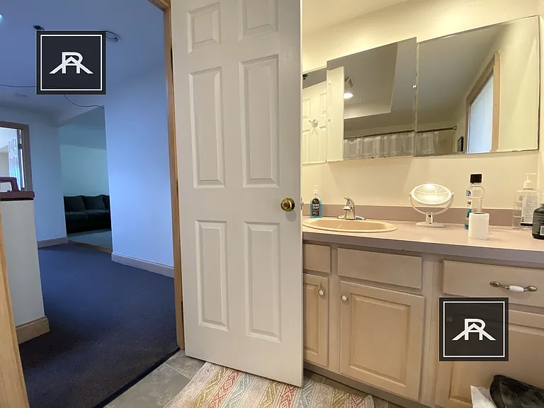 125 Vernon St #4 — Photo 11