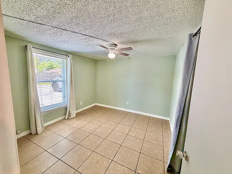 3108 49th Avenue Dr W #B — Photo 11