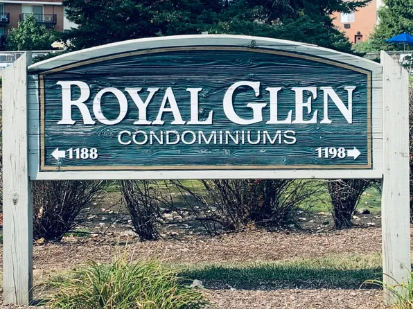 1198 Royal Glen Dr APT 109, Glen Ellyn, IL 60137