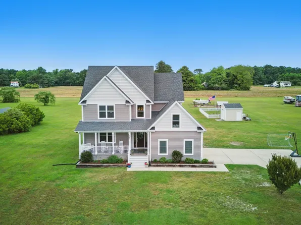 121 Solo Lane, Knott's Island, NC 27950