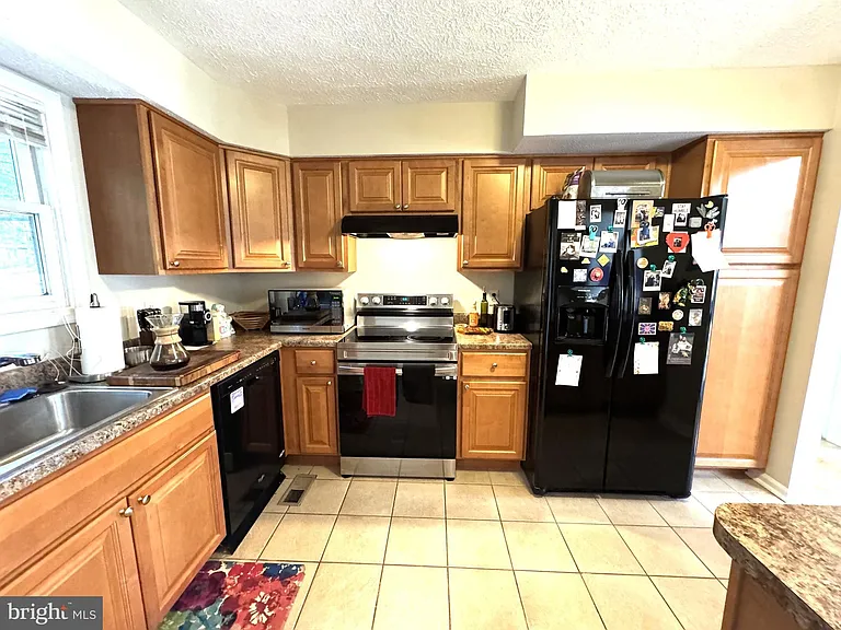13 McNeil Ct — Photo 9