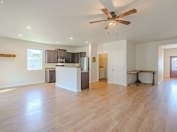 5th image of 1805 Blacktail Ln