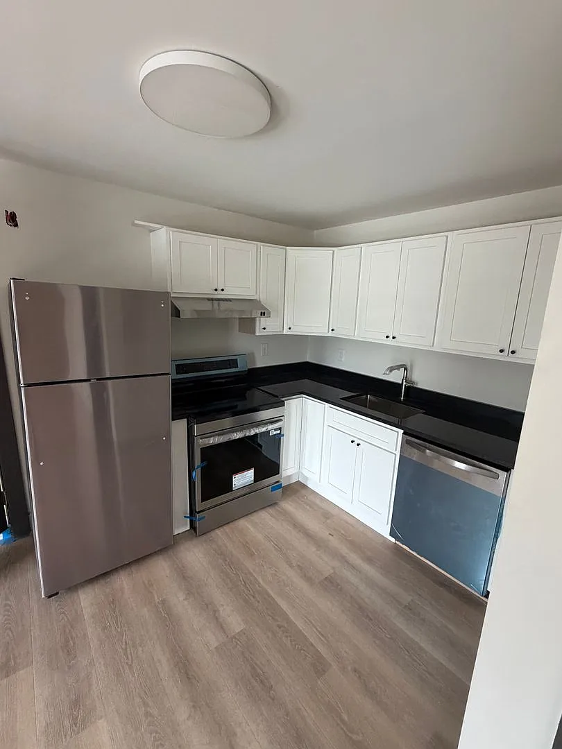 120 Front Street — Photo 4