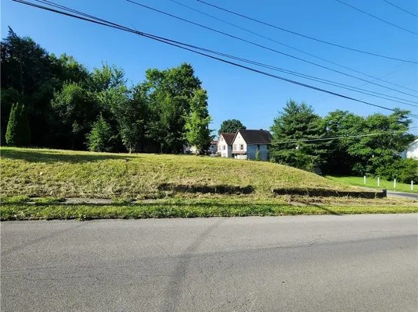 702 Court St, New Castle, PA 16101