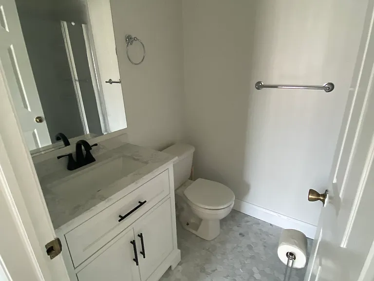 914 Van Buren Ct — Photo 37