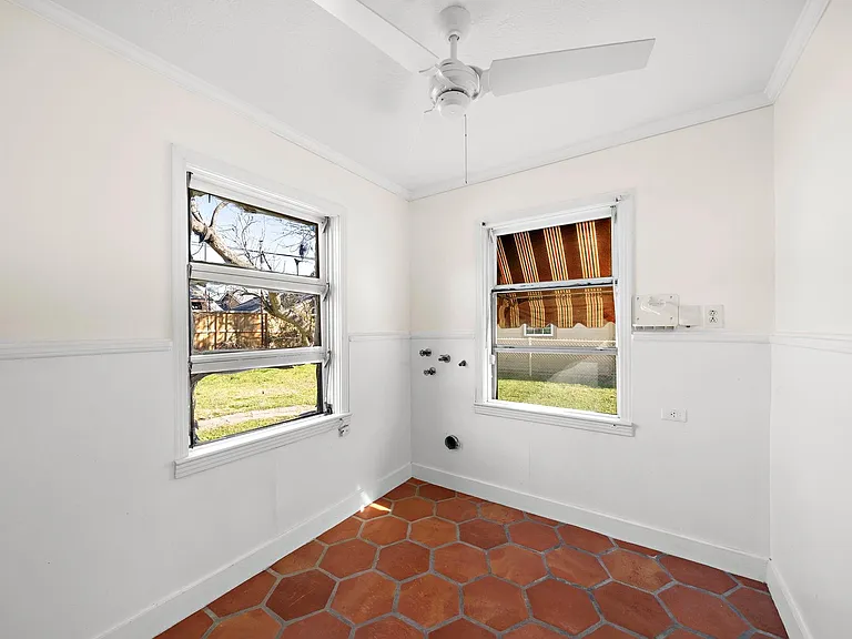 215 Fairbanks St — Photo 15