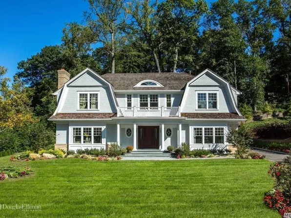 142 Plymouth Ct, Manhasset, NY 11030