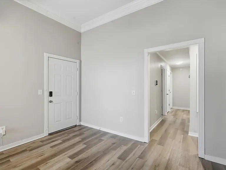 131 Cypress Dr — Photo 7