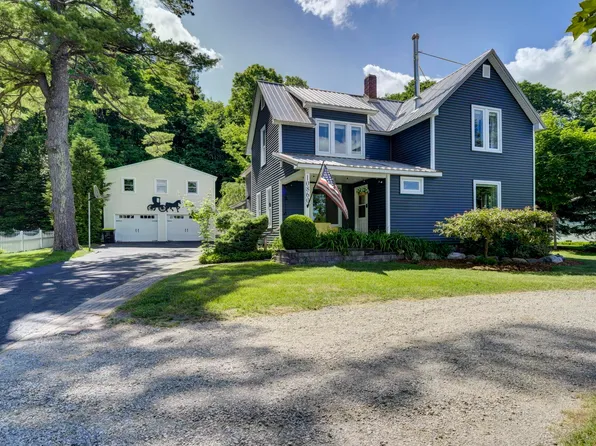 10860 S West Bay Shore Dr, Traverse City, MI 49684