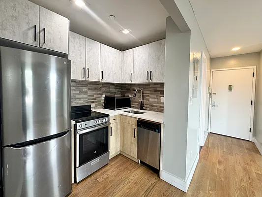 Rented by Pear NYC LLC | media 6