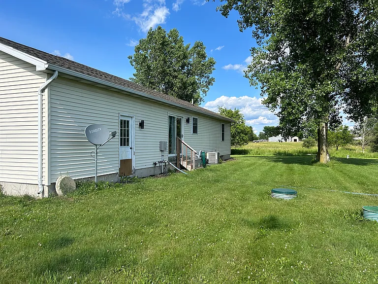 9679 Nicholson Rd — Photo 5