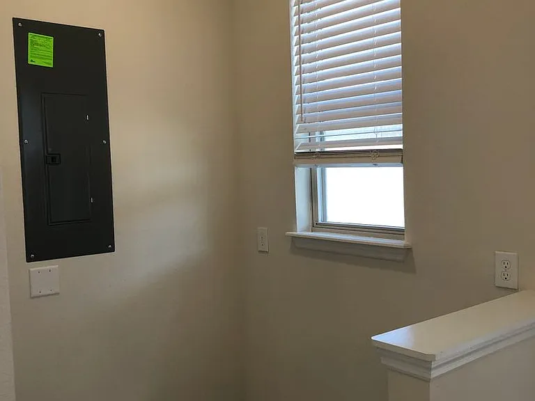 2674 Mead Ave — Photo 26
