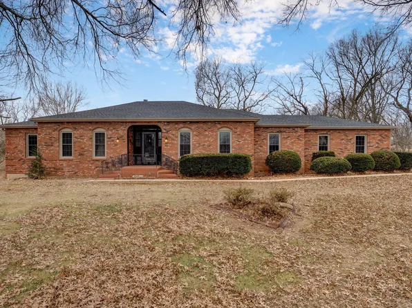 5663 S Farm Road 135, Springfield, MO 65810