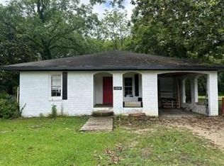 1906 E Canal St, Picayune, MS 39466