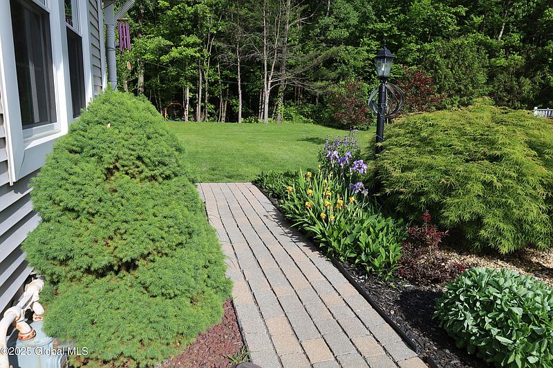 3rd image of 137 Killarney Drive