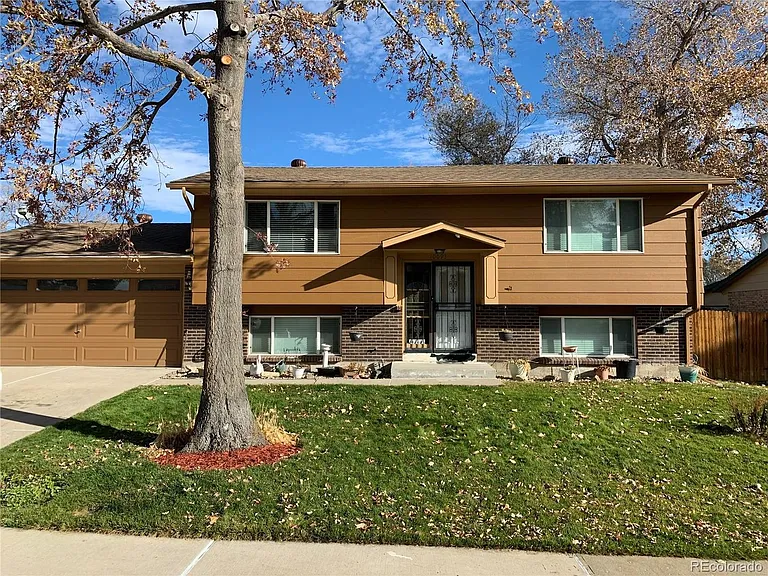 10093 W Maryland Dr — Photo 1