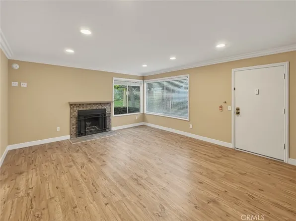 18408 Hatteras St Unit 19, Tarzana, CA 91356