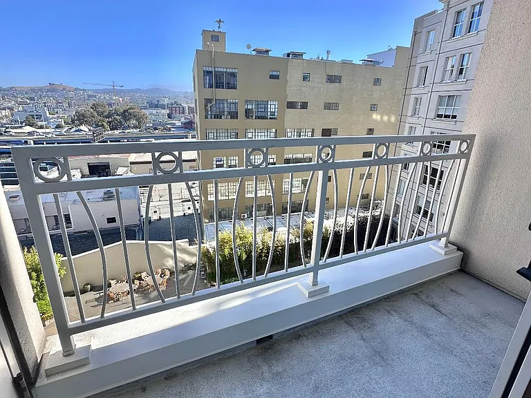 140 S Van Ness Ave #1024 — Photo 11
