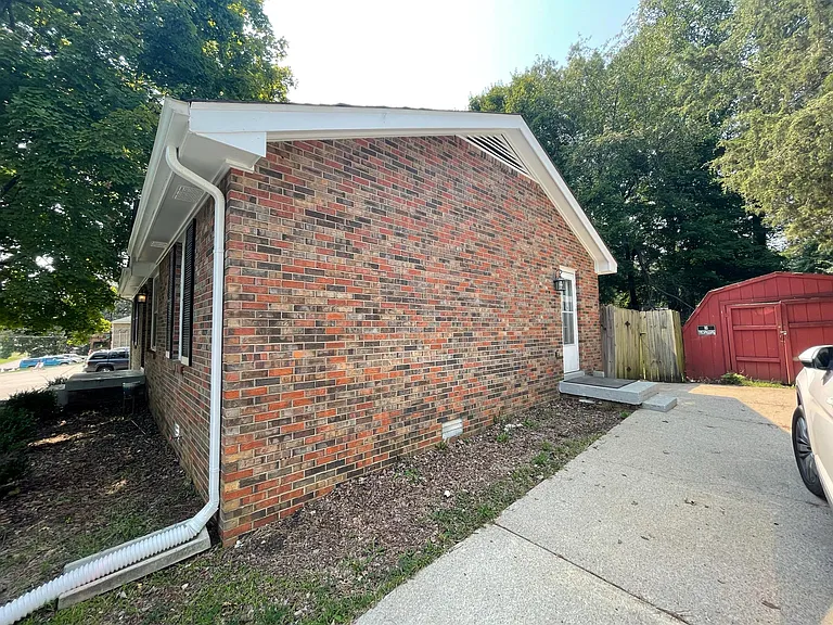 104 Bennett Dr — Photo 21