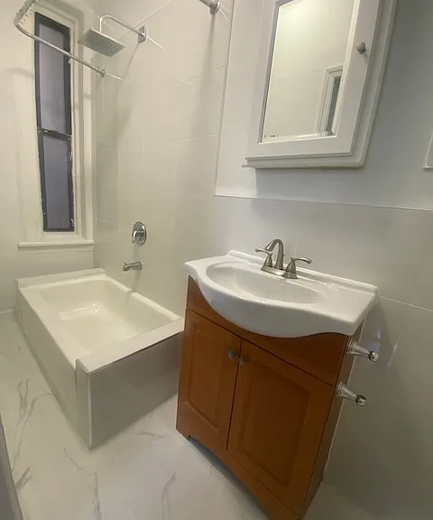 327 E 3rd St #3D — Photo 5