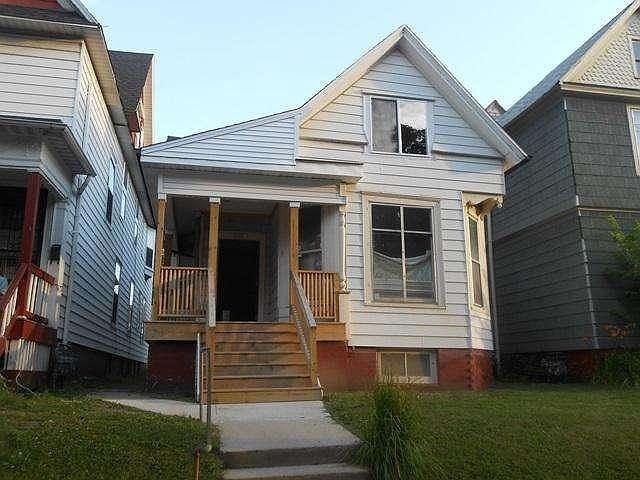 1st image of 3229 W Saint Paul Ave