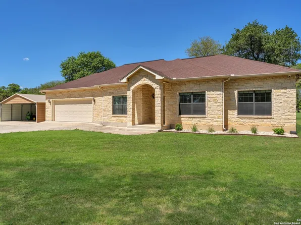 116 COUNTY ROAD 6868, Natalia, TX 78059