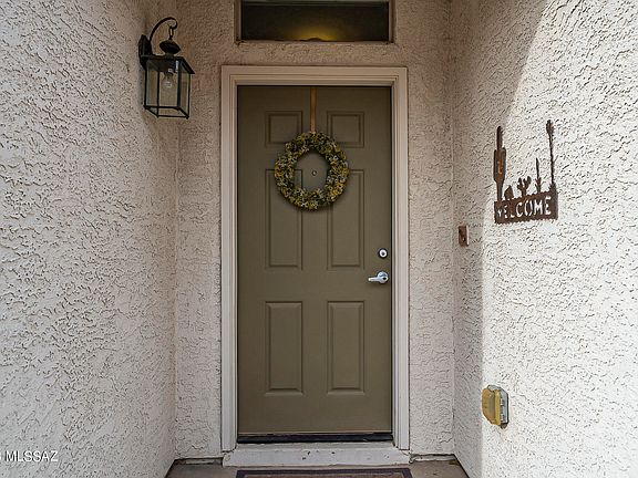 3rd image of 582 W Calle Montero