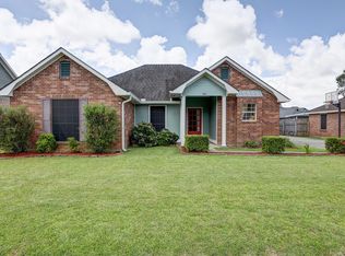300 Burlington Ave, Broussard, LA 70518