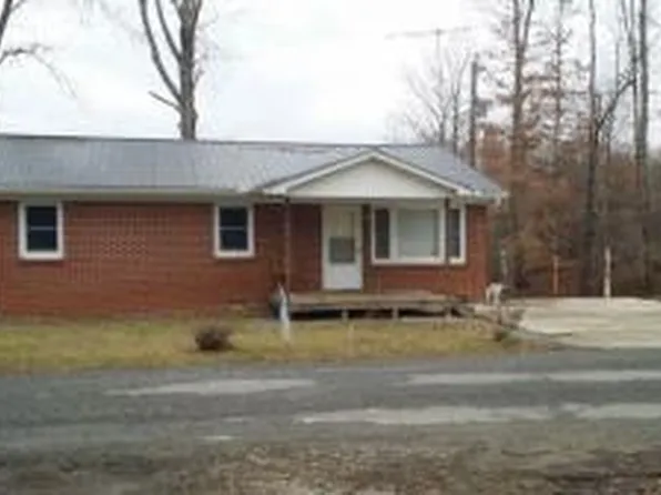 473 Stacy Cemetery Ln, Gainesboro, TN 38562