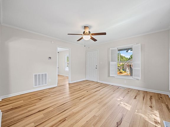 5th image of 103 Rankin St