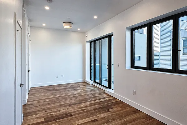 Rented by Owner | media 9