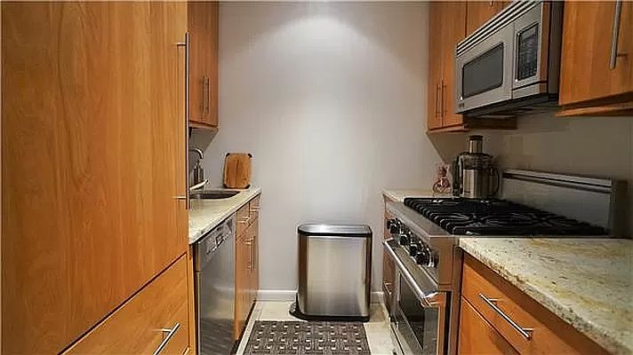 1st image of 415 E 37th St Penthouse J