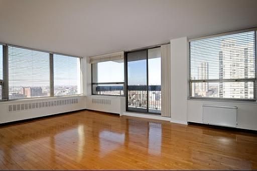 2nd image of 1360 N Sandburg Ter APT 1612